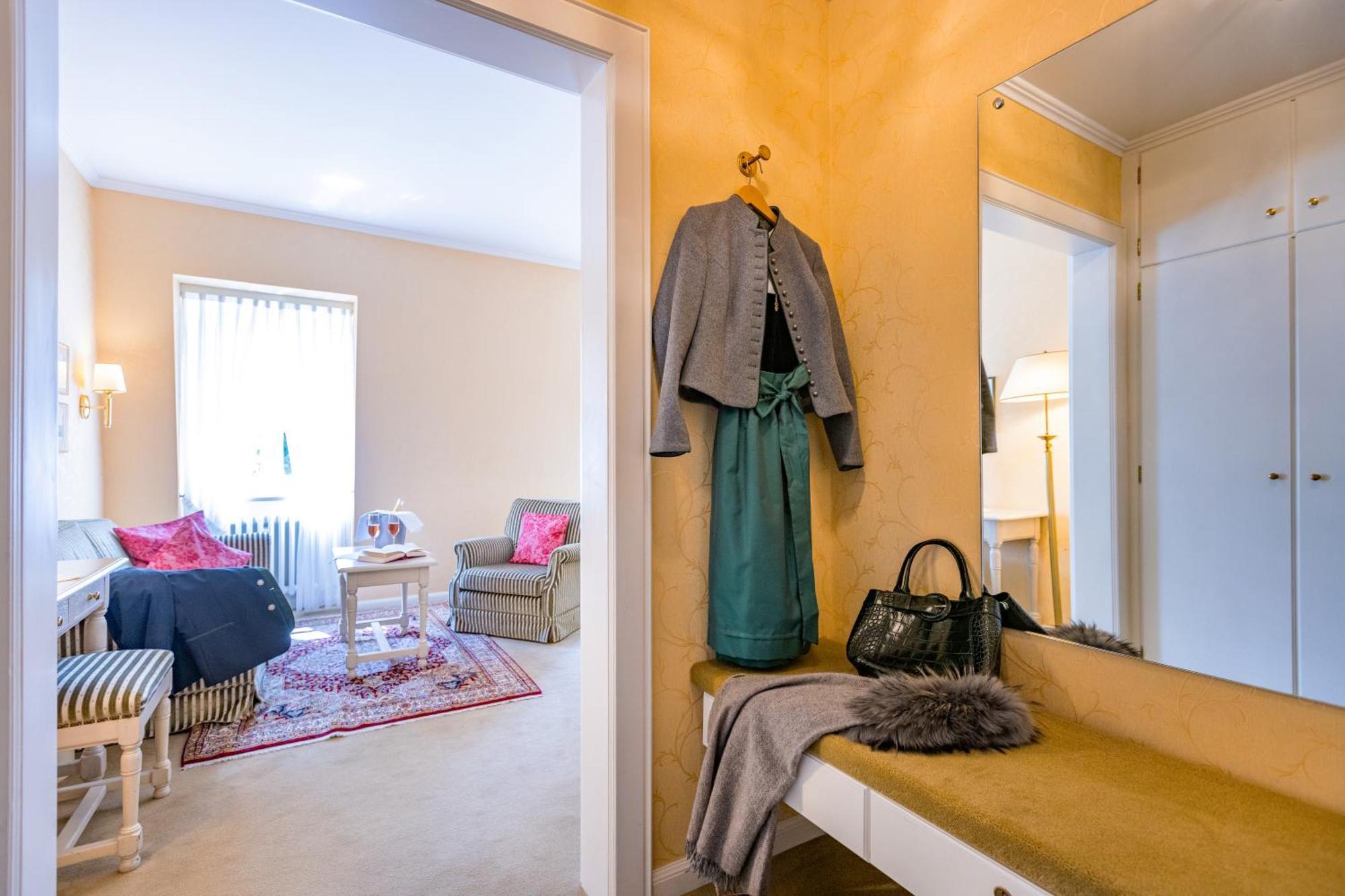 Romantik Hotel Zehntkeller Ипхофен Экстерьер фото
