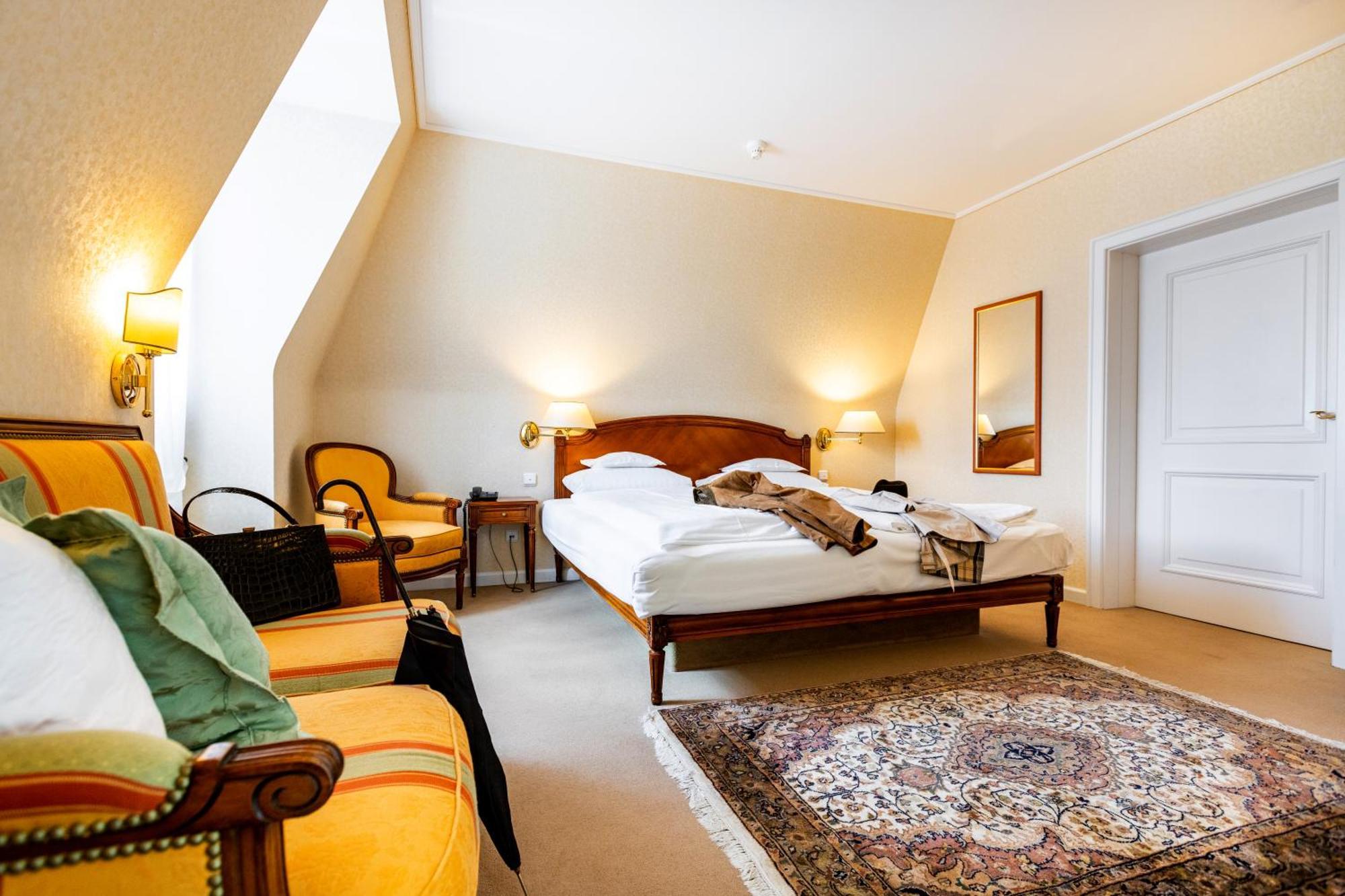 Romantik Hotel Zehntkeller Ипхофен Экстерьер фото