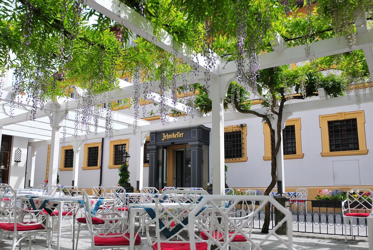 Romantik Hotel Zehntkeller Ипхофен Экстерьер фото